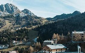 Apartment Hotel Schneerose